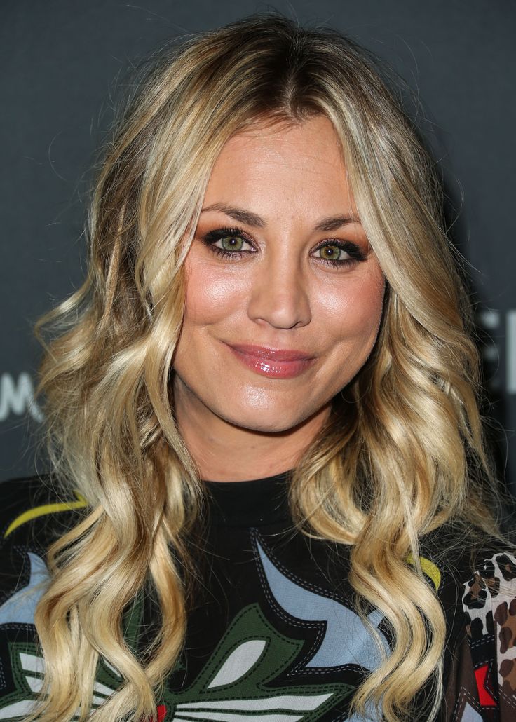 kaley cuoco tweet media