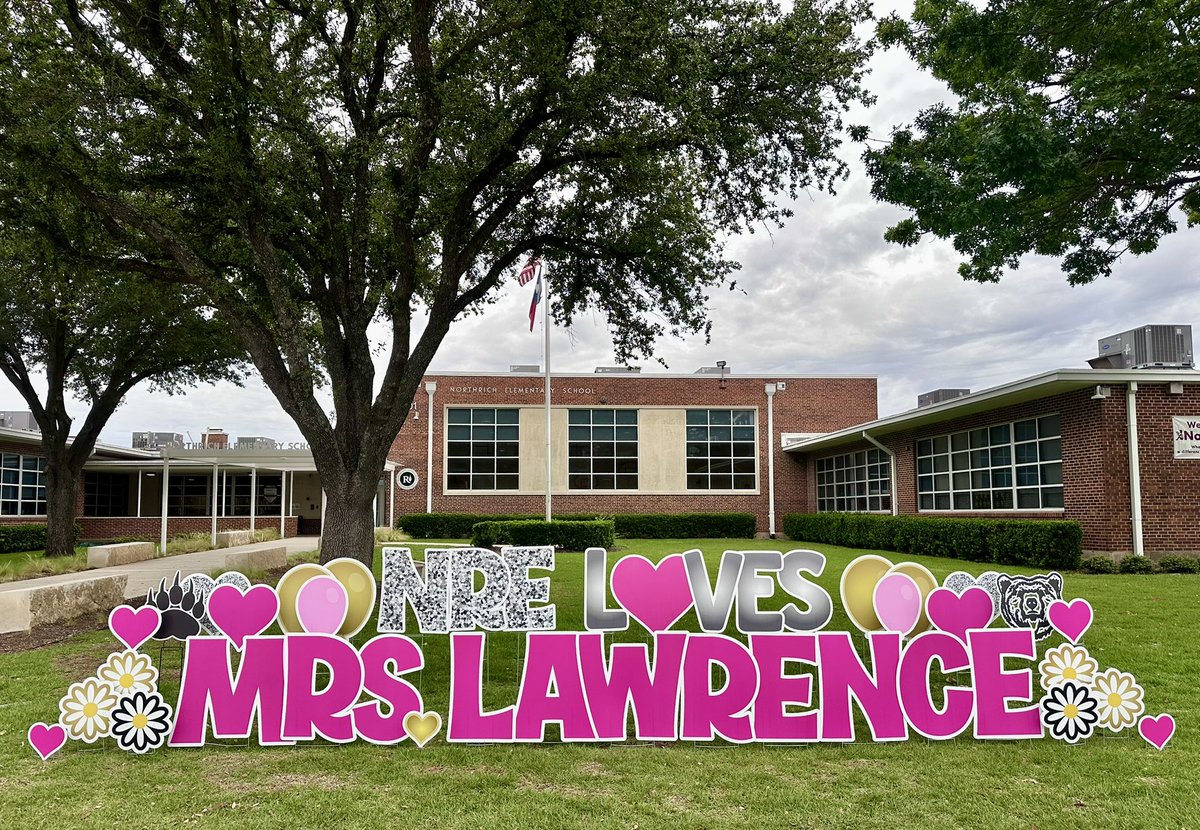EmCatLaw's tweet photo. Completely overwhelmed by the love shown from staff, students and families today! They definitely have me figured out by wearing pink and showering me with all of my favorites! ♥️🐻♥️ @NorthrichBears #RISDDreamBig #NREOneTeamOneDream https://t.co/jJMvByf89J