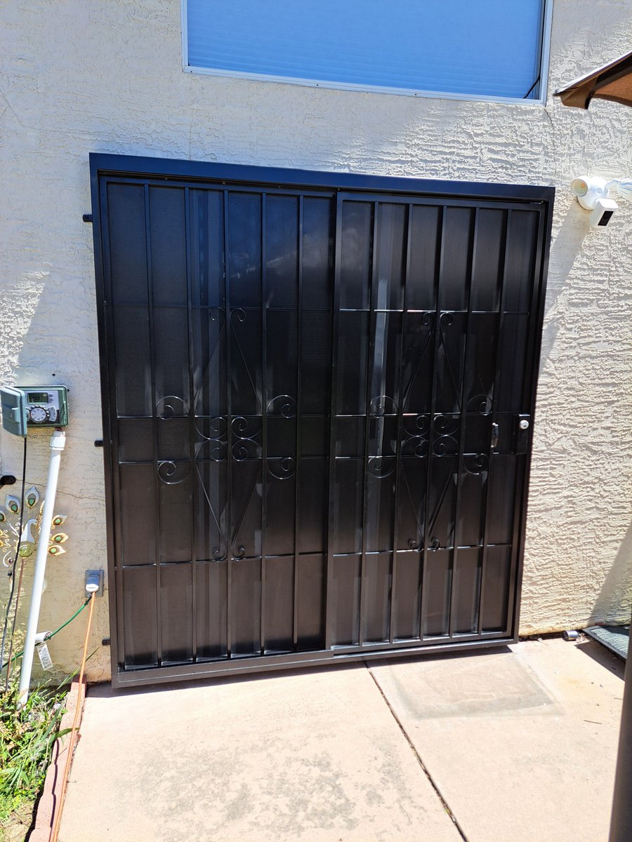 ReedBroSecurity's tweet photo. We fabricated and installed 6 custom window guards and a sliding door for one of our residential customers in Hollister. The installation is complete with a kick-release on the bedroom window.

#reedbrotherssecurity #bayarea #hollister #SF #windowbars #windowguards #slidingdoor https://t.co/OiVjSqqdyG