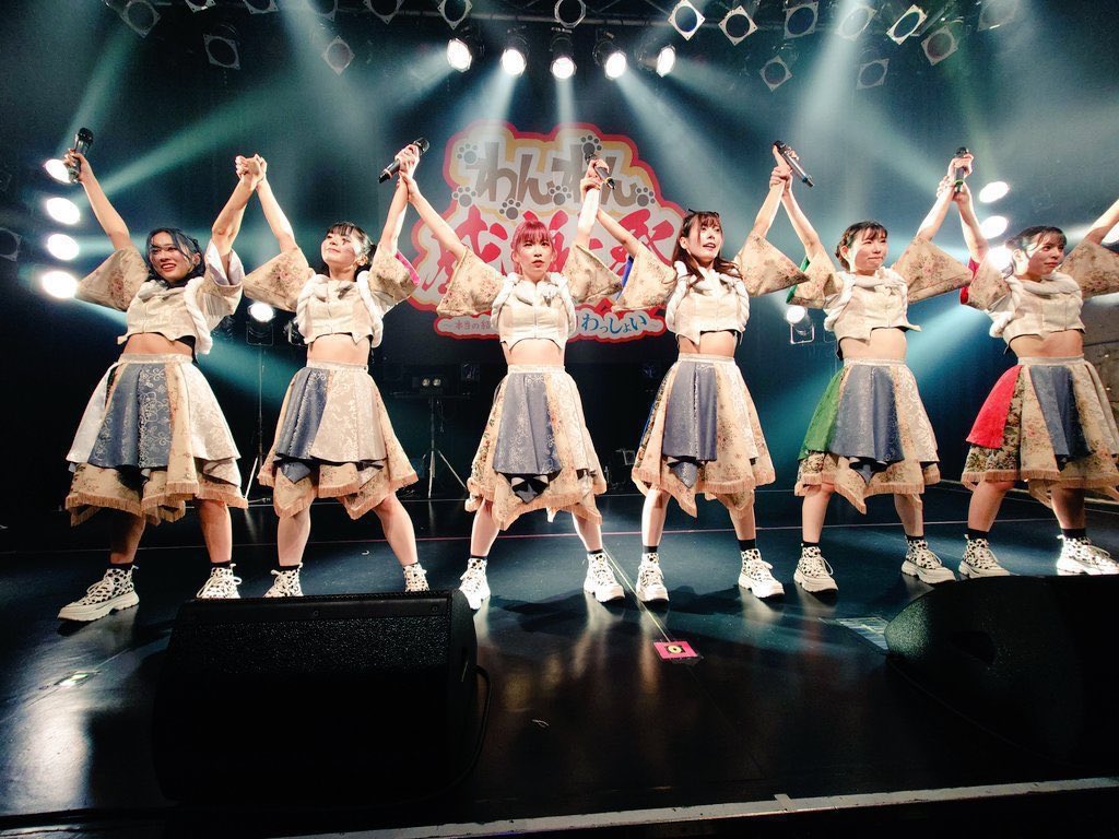 Jun_Reef_Star13's tweet photo. 旧体制ライブファイナル
から約2年4ヶ月経ちましたね🎤
過去の軌跡が今でも残り続け大切に
紡いでいこうと想う心境です🌈
今後もその心境を忘れずに強く
7人揃っての新生 #豆柴再誕 を信じ
豆柴のりロードを見守り続けます🐕🎖️
#豆柴の大群 #豆粒 #メリクリわっしょい
#銘肌鏤骨 #永久豆粒 #不死鳥 https://t.co/aGYPss5Mq7