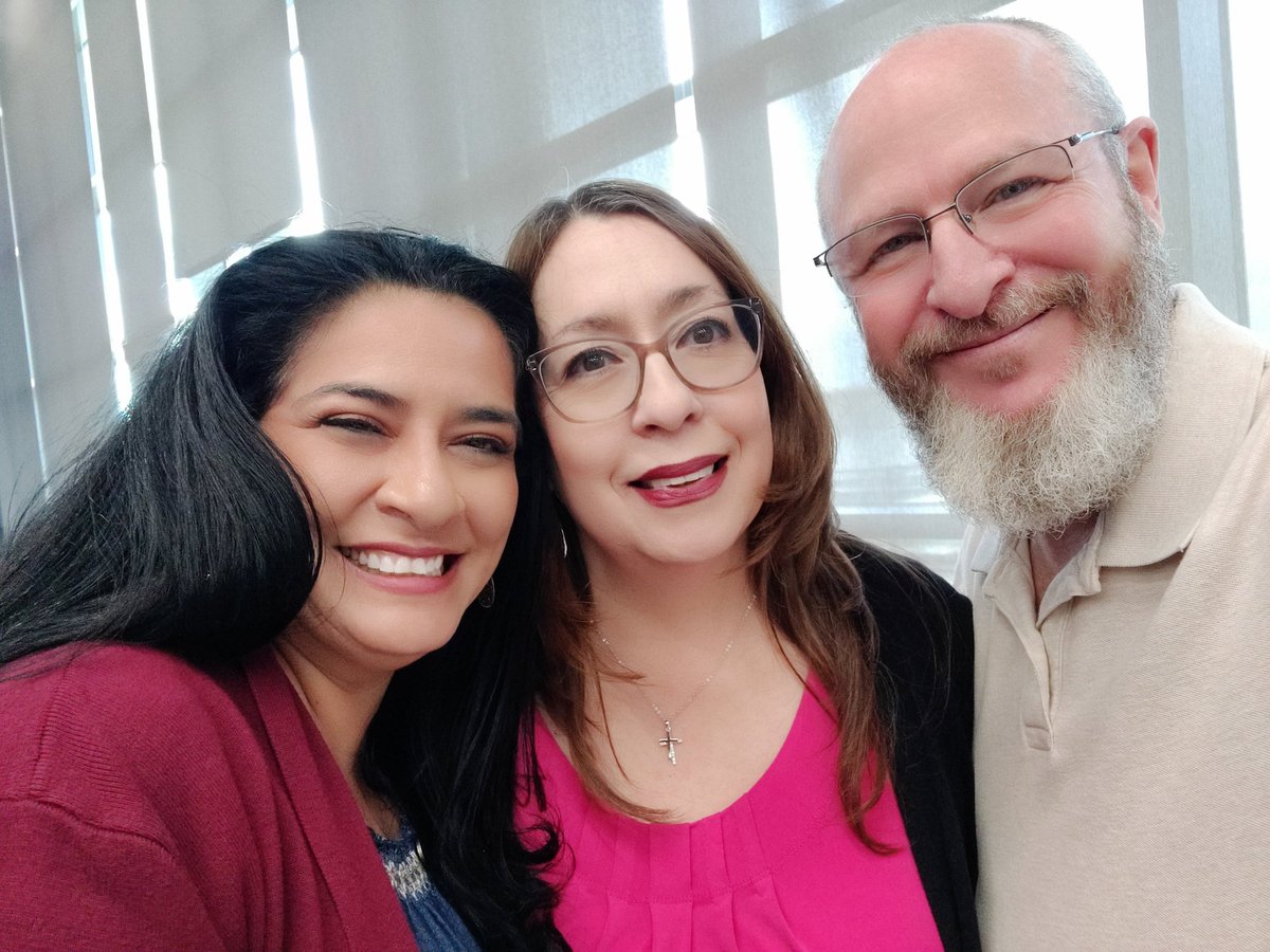 Principal Chavira, Dr. Sue A. Shook Elem. tweet media