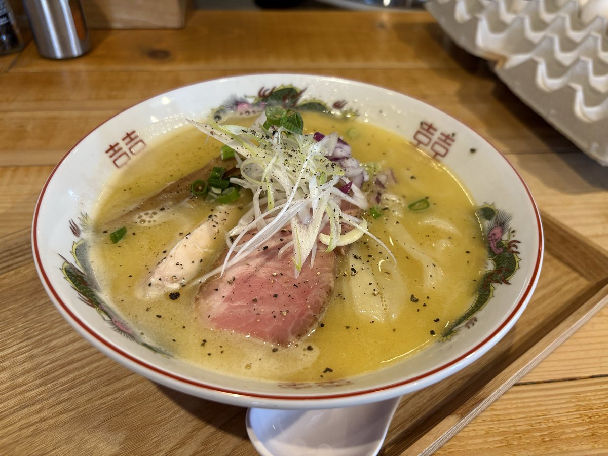 menyayellow's tweet photo. おはようございます。
本日2日（土）
手打ち麺の鶏白湯ラーメン　¥1000
15杯あります。
よろしくお願いいたします。
#麺屋いえろう　#いえろう https://t.co/NQmTquRRNQ