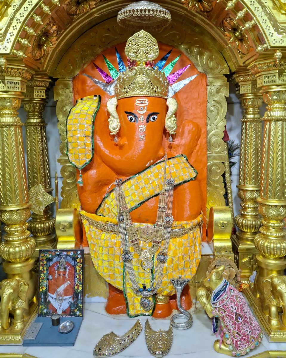 MadhuKheriya's tweet image. સ્વયંભૂ શ્રી ગણેશ મંદિર ગણપતિપુરા કોઠ
स्वयंभू श्री गणेश मंदिर गणपतिपुरा कोठ 
*Siddhivinayak temple*
Address:- ganpatipura koth / dholka Ahemdabad 
#ahemdabad #gujrat #bappa #ganpati #temple