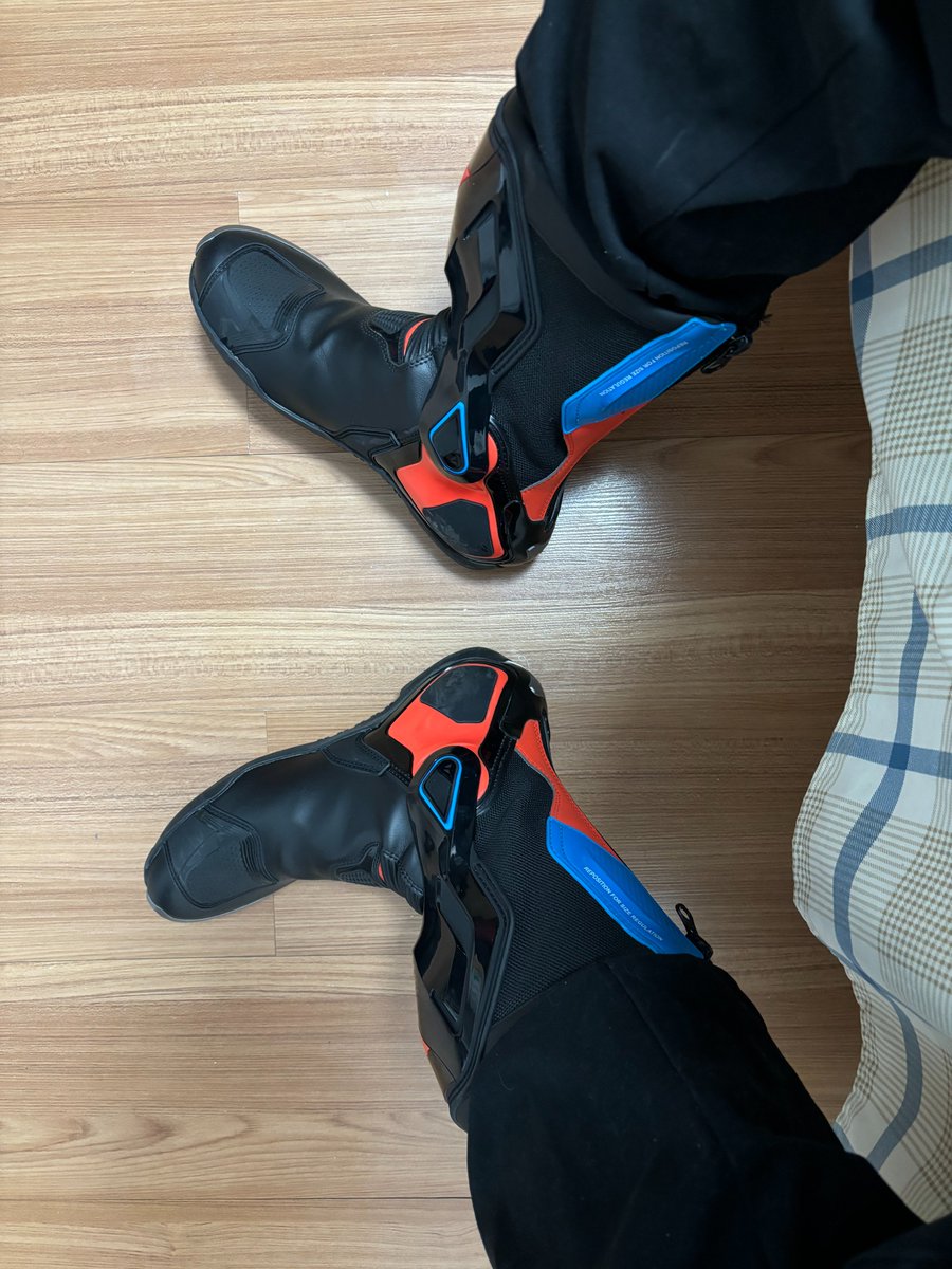 骚猫靴男 tweet media
