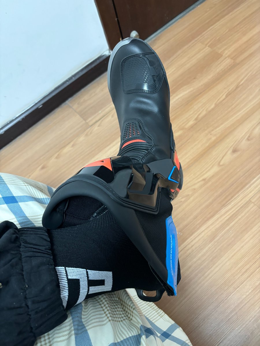 骚猫靴男 tweet media
