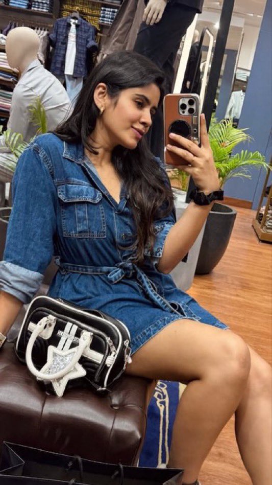 Actress _Zone tweet media
