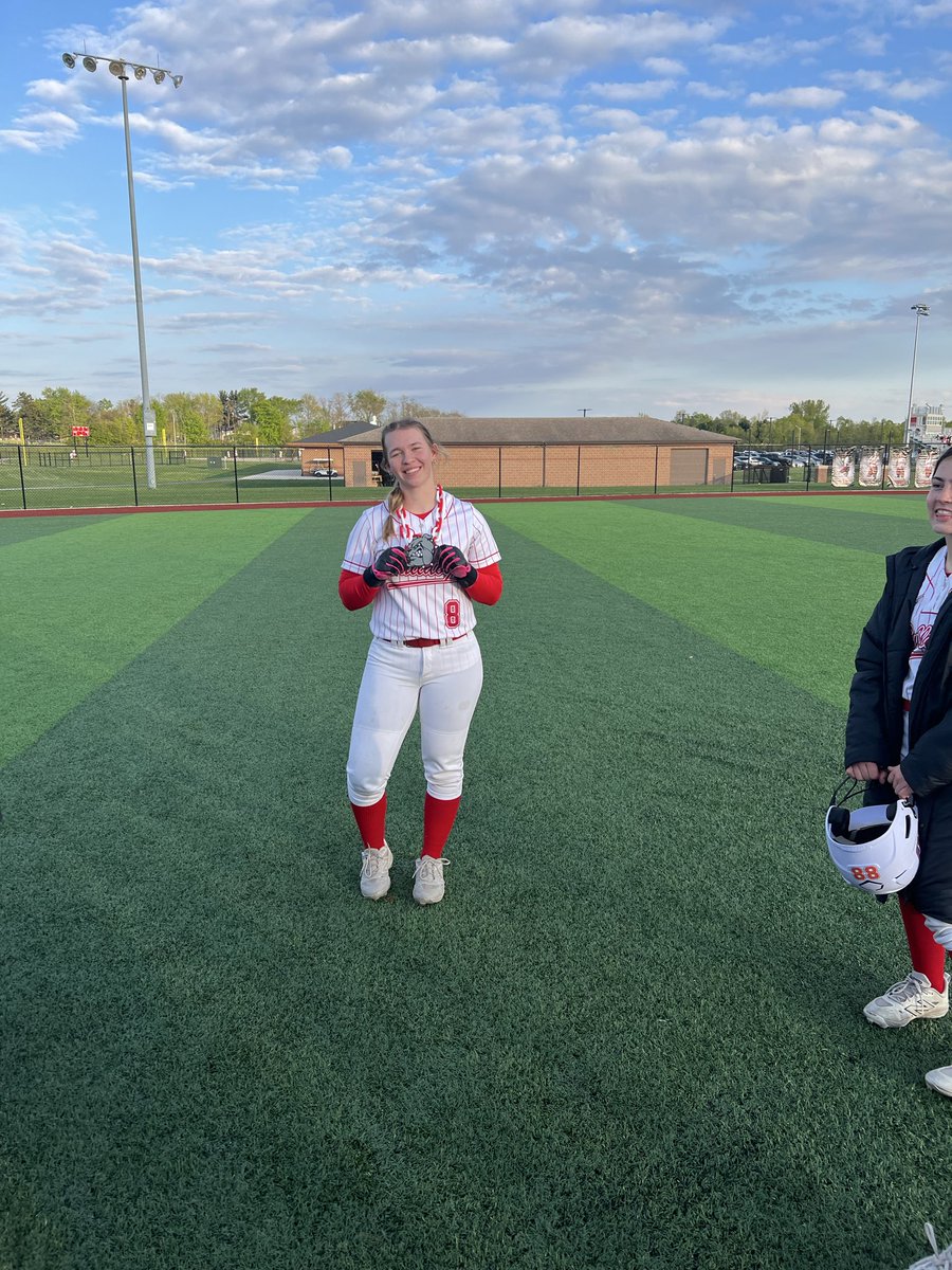 CPHSSBDOGS's tweet photo. Bulldogs Take the W vs Hanover Wildcats with a Walk Off Grand Slam by 8️⃣Stella Doffin💣
2️⃣8️⃣Kita goes 2 for 3 w/an RBI
2️⃣Neal goes 2 for 2 w/2 runs scored
3️⃣Tegtman goes 1 for 2 w/a key RBI
2️⃣9️⃣Liezert with a complete game, allowing 4 hits, 0 ER, and 14K in the ⭕️ circle https://t.co/x2MshJKKle
