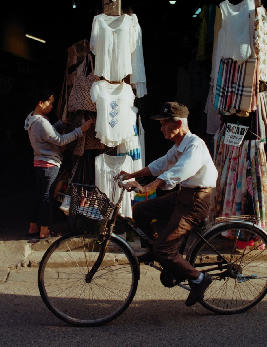 vietnamstreets_'s tweet image. Bicycles

📷 instagram.com/pitnpit
#Vietnam #StreetPhotography #Vietnam

vietnamstreets.org/photo/353e7fcd…