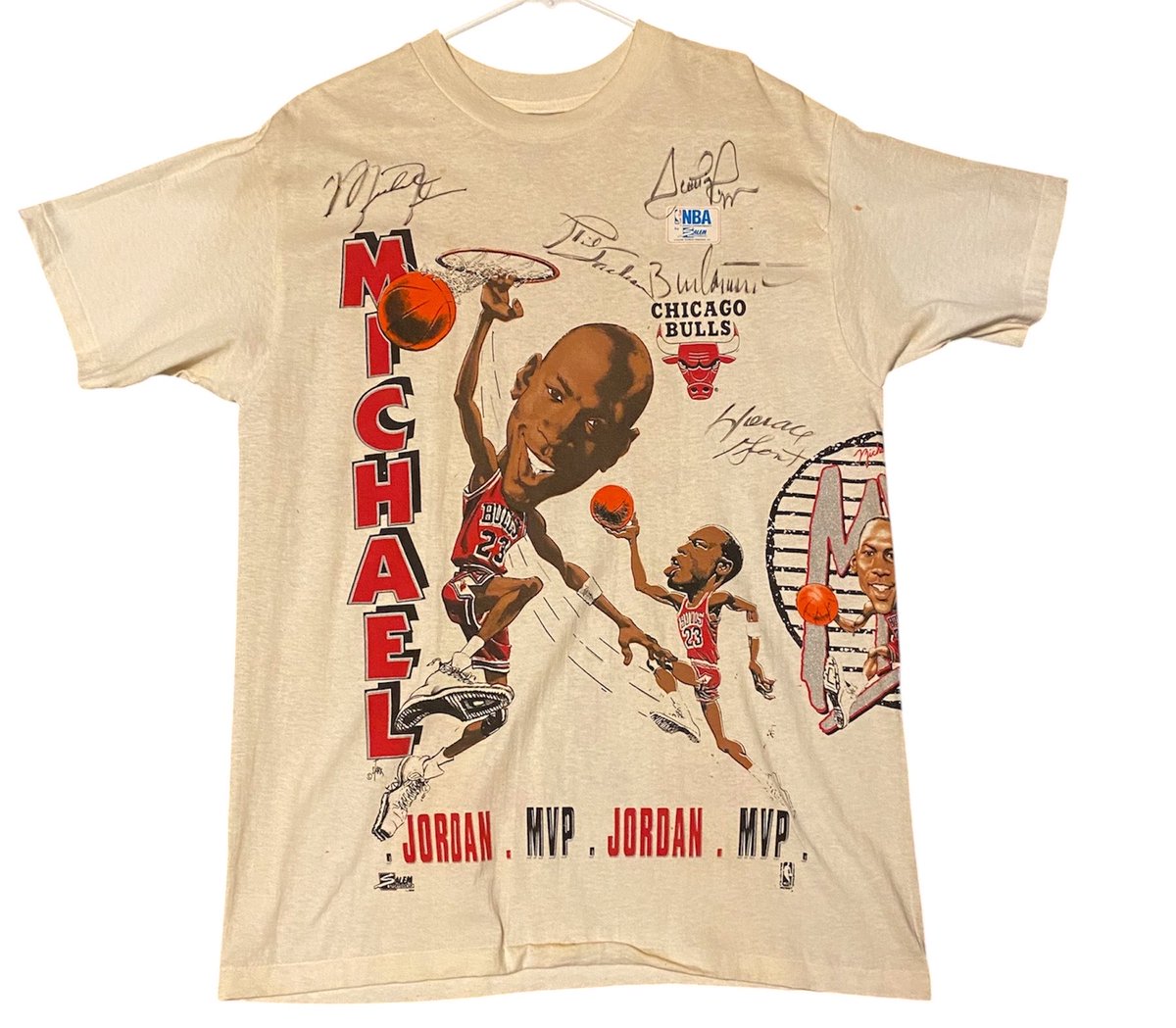 CollectorDeluxe's tweet photo. Found this recently 
For under $10
Absolutely unreal
Will be getting it fully authenticated https://t.co/9Jc7jWqDhN