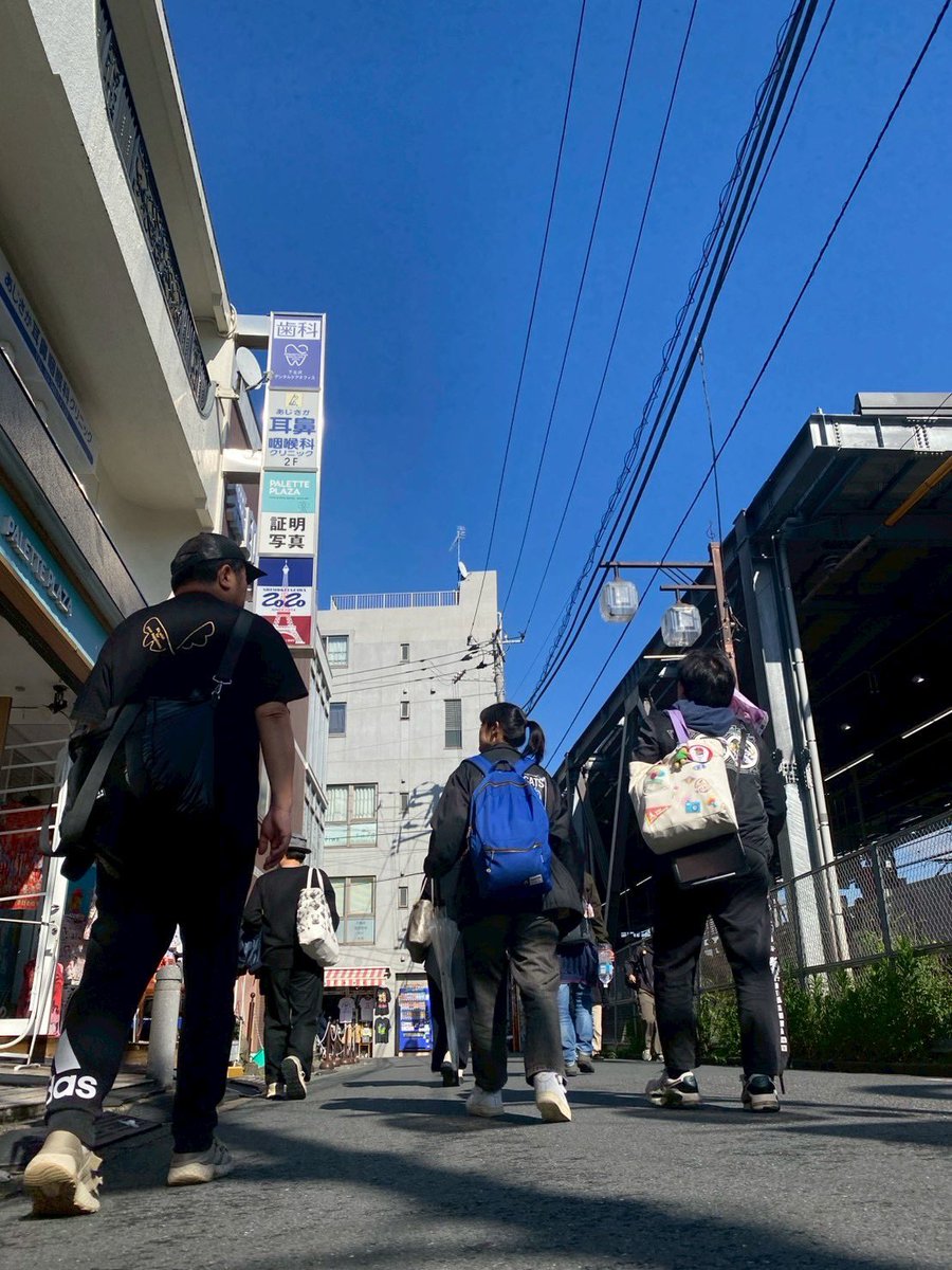 日穏「夕顔」
この歳になると、何気ない会話の機微というものがたまらなく愛おしくなります。
何でもない会話なのに、こころがぎゅっとなったり、「好き」を「嫌い」と言ってしまう思いに涙が溢れたり。
人が好きなんだなあ…

日穏HP：bion.jp
チケット：bion.corich.co/bion/common?el…