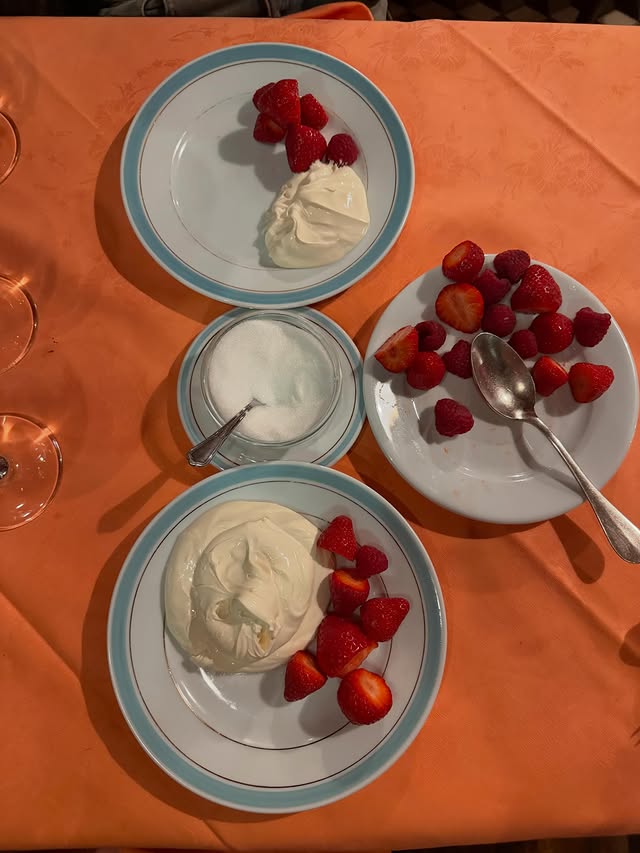 sweetavancy's tweet photo. ⤜♡→ Dᥲtᥱ

El postre fue la mejor parte 😋

📸: @supernova_xpld https://t.co/CwnqEb416V