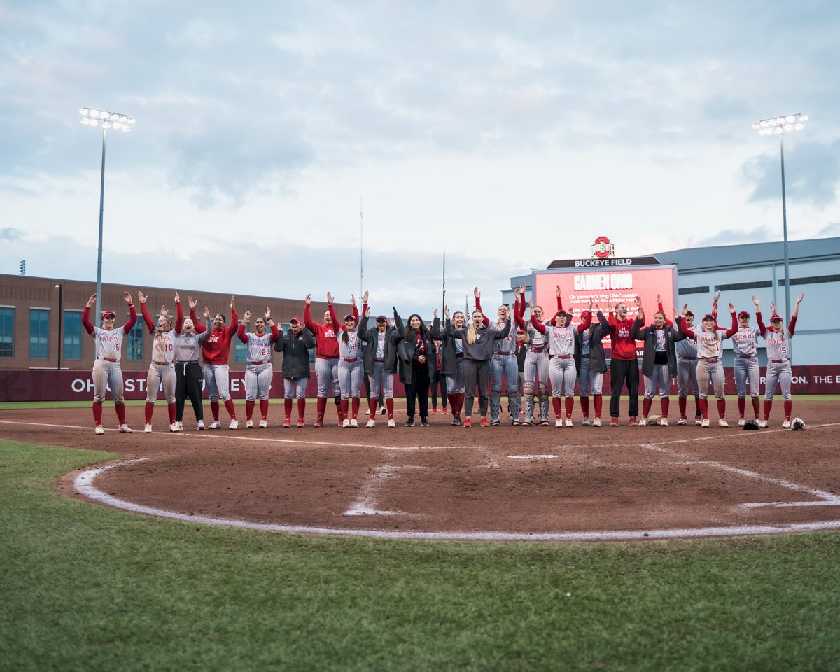 OhioStAthletics's tweet image. Buckeyes defend home dirt and take down No. 24 Washington 🗣️

@OhioStateSB | #GoBucks