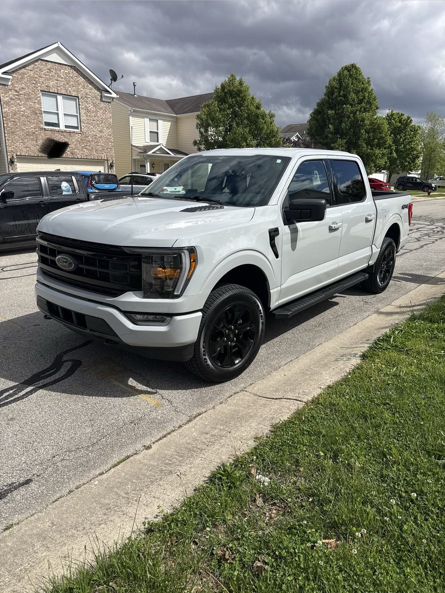 RealRdubius's tweet photo. Small update to about us. Been a busy start to the year so far. House renovation and we upgraded our fleet at home so I could have a truck finally. https://t.co/RUIcCwrxPR