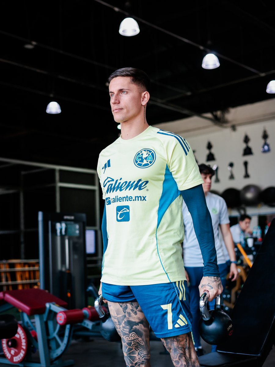 Club América tweet media