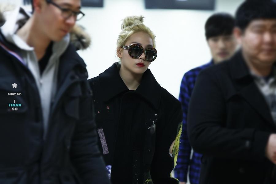 chaerinjpg's tweet photo. 📸: #cl at gimpo airport, 2014. https://t.co/h1aUfT2Pm1