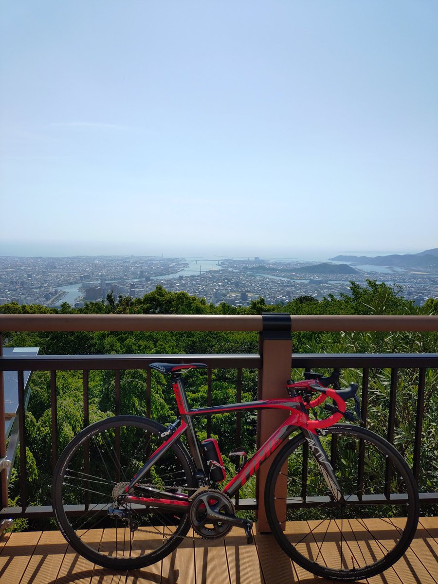 私だ tweet media