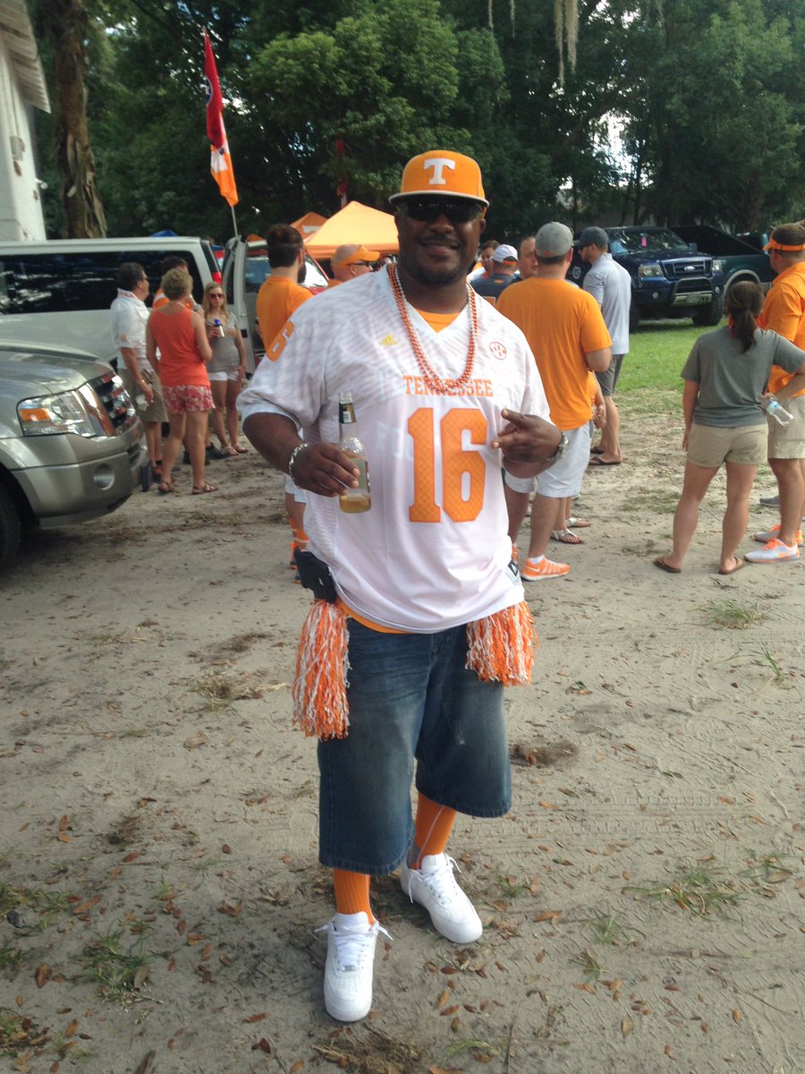 Kelly 🤍🧡 tweet media