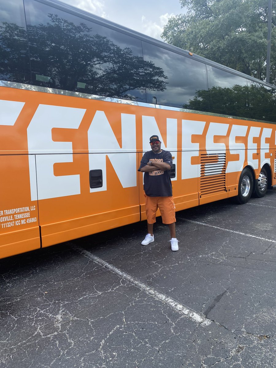 Kelly 🤍🧡 tweet media