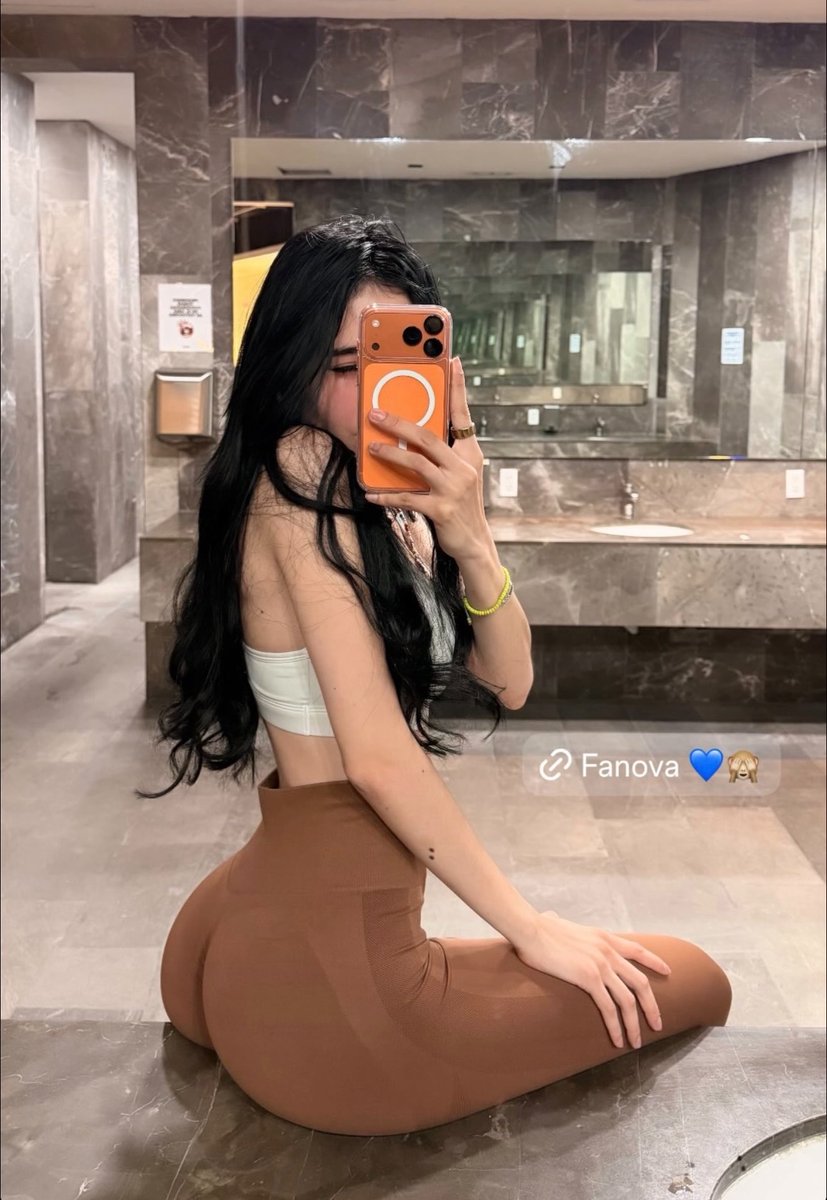 La niña fresa🍓 tweet media