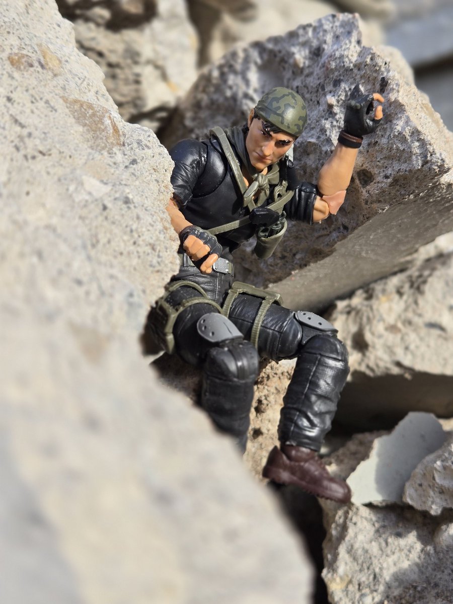 Byranicon's tweet image. Tunnel Rat doing some recon. #gijoe #yojoe #gijoenation #gijoecollector #gijoecommunity #gijoeclassified