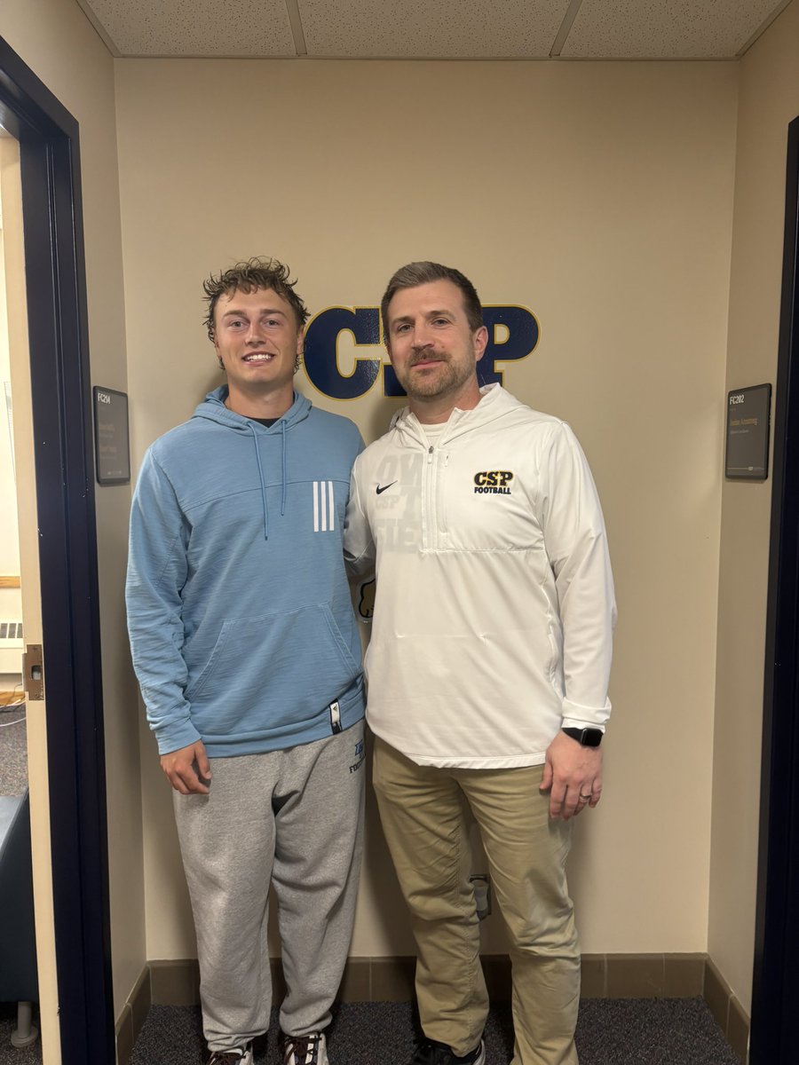 RosendahlCole's tweet photo. @CoachSchu44 @_jordanwesley @MarcoAguinaga_ @PVSharksFB @RecruitingBh @bhernyscoutguy @j_pearce7 @TrevorRosendah https://t.co/Mc16ghTRP4