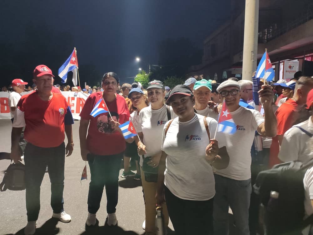 grisel_avi29338's tweet photo. ¡La Patria Se Defiende!
¡No al bloqueo!
🇨🇺🇨🇺
#Cuba
#CubaViveEnSuHistoría
@INAENECuba 
@PartidoPCC 
@GobiernoCuba https://t.co/ydLw2k1otO
