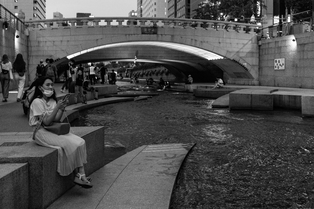 thephotomemoirs's tweet image. Seoul, South Korea. 
July 2022.

#streetphotography 
#urbanphotography 
#blackandwhite 
#blackandwhitephotography