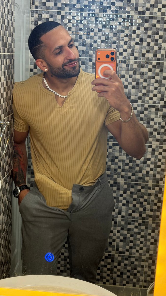 the vibe is unmistakable today 😏