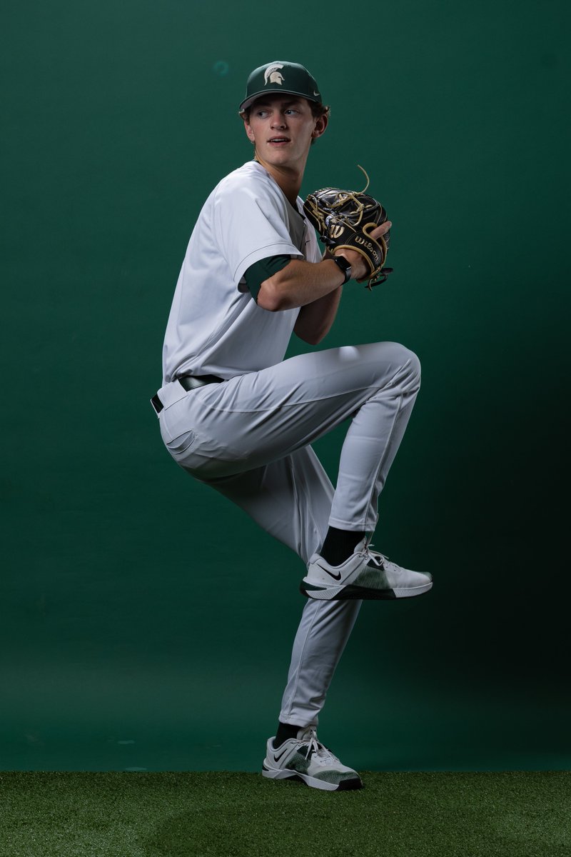 MSUBaseball's tweet image. T9th |
Gannon Grundman comes in to take over on the mound to face the Bruins.

#GoGreen | @GannonGrundman