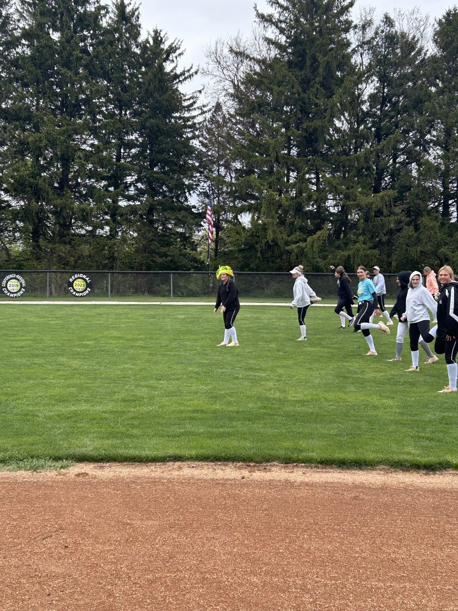 KanelandKnightsGirlsSB tweet media
