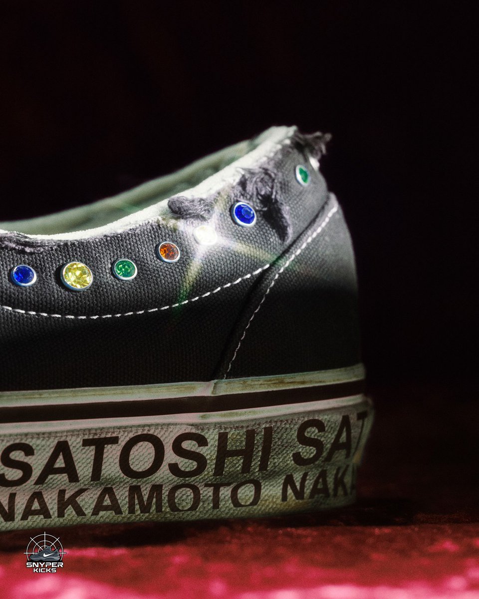 SnyperKicks's tweet image. Satoshi Nakamoto x OTW by Vans Era 95 "Gems"
Colorway: Satoshi Round Jewel Black
Style Number: 
Release Date: April 30, 2026
Price: $195
#Gems #satoshi #nakamoto #vans