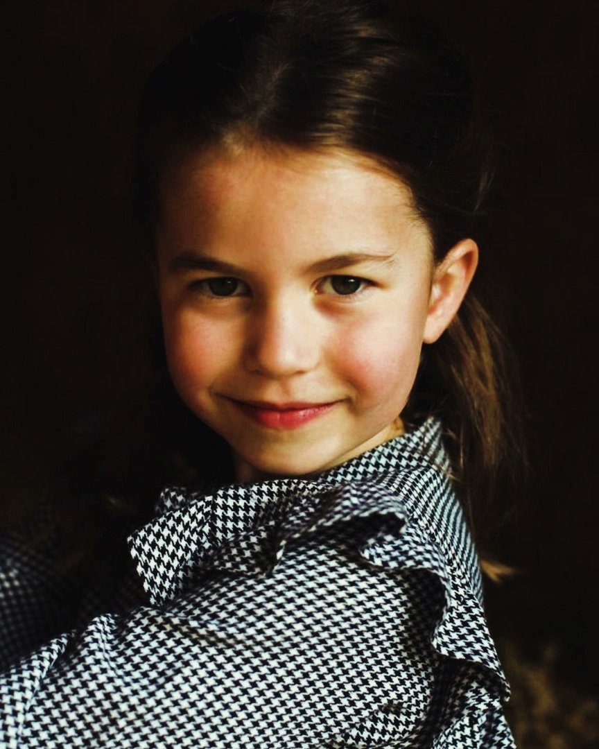 BillyDouglass7's tweet photo. Wishing this adorable and precious real life Princess a very happy 11th birthday.💓🥳🎂 #PrincessCharlotte https://t.co/XWdvBGz91P