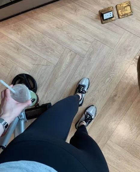 KidsGma's tweet photo. Let's Fitness and Pilates practiced together for a figure.
#fitnessgirl #agoodfigureneedstobeworkedout https://t.co/ntAifTAWzo