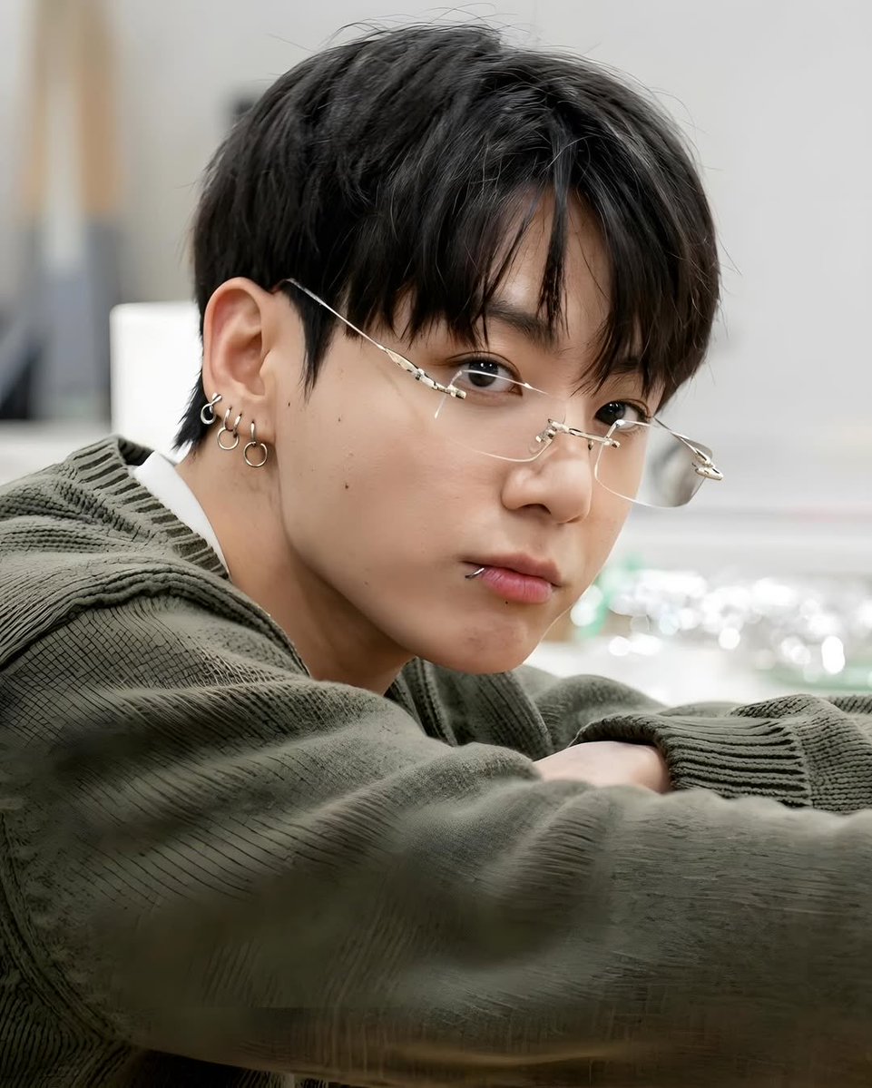 JJK_VotingTeam's tweet image. ‼️Ending soon on 5/30, let’s pick up the pace. We need more votes on web and app🙏🏻

RT/Reply 
#NETIZENSCHOICE #JUNGKOOK for Most Handsome Man Alive #MHMA2026 #MHMA2026JUNGKOOK
@thenreport 

🗳️Vote hourly on web🔗 netizenschoice.com/vote/poll/the-…

📱Collect and vote on app