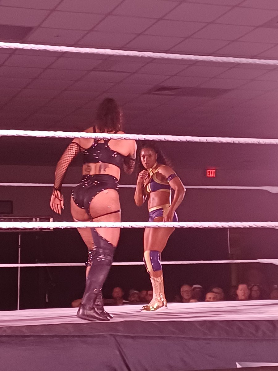 Planeta_Wrest's tweet image. Jaida Parker vence a Kali Armstrong en el septimo encuentro de la noche #NXTLakeland #WWE #NXT