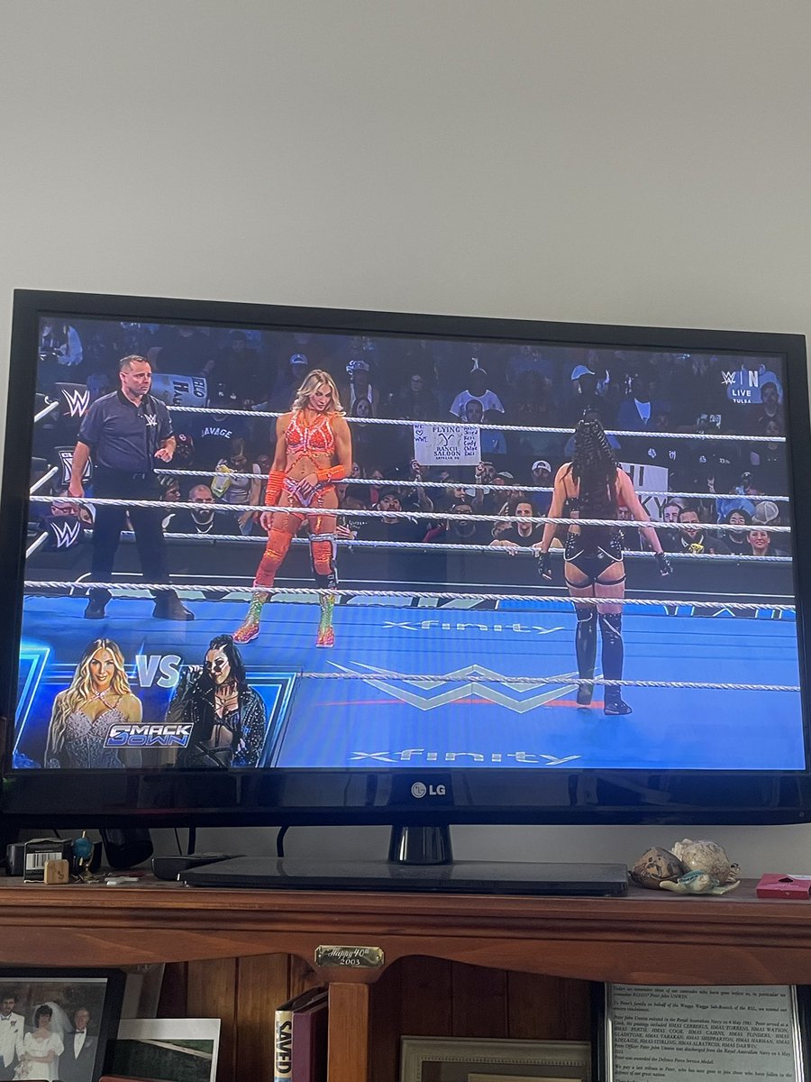 CathCath77's tweet image. @jacyjaynewwe #FatalInfluence @MsCharlotteWWE #Tulsa #WWE #SmackDown @StephMcMahon AMAZING LADIES!!