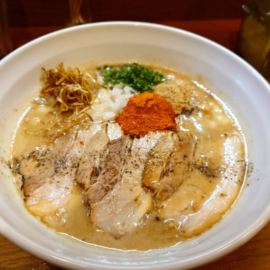 🍜麺と肉だいつる🍜アカウント作り直しました！ tweet media