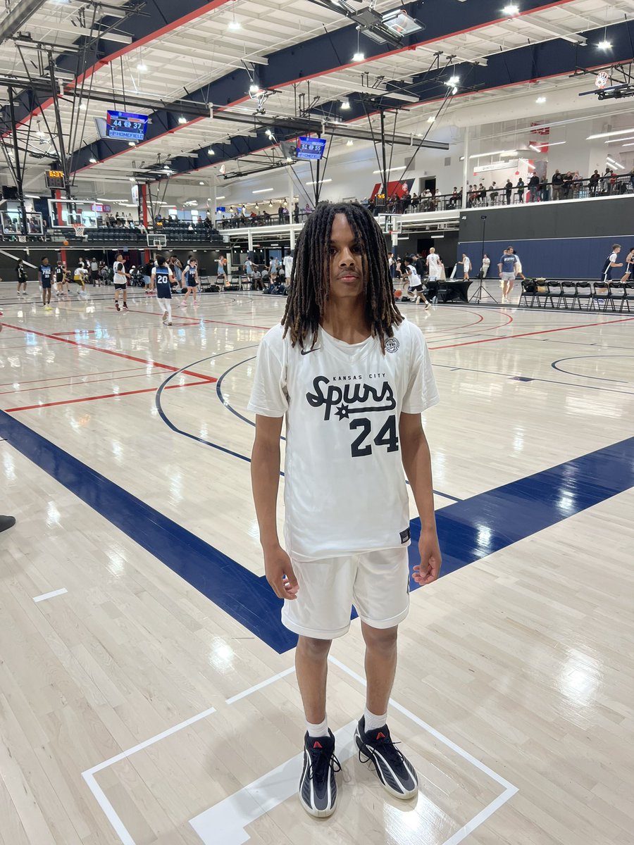 HardwoodEvents's tweet photo. 𝐓𝐨𝐩 𝐏𝐞𝐫𝐟𝐨𝐫𝐦𝐞𝐫𝐬 𝐃𝐚𝐲 𝟏
𝐓𝐡𝐞 𝐊𝐂 𝐂𝐥𝐚𝐬𝐬𝐢𝐜

15U
Mari Williams
KC Spurs
19 Points

16U
Nicolas Simeonov
KC Kings
12 Points https://t.co/RDKsxEW7SG