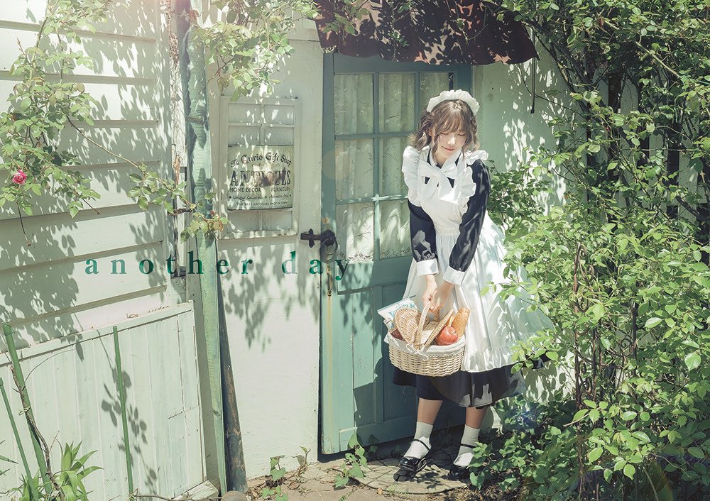 cosplay_110's tweet image. WONAさんほんとすごい、こんな白くてふわふわな白飛び上等のお洋服を、白くてふわふわなのがわかる質感で、光あれ…みたいな世界で撮れるの、やはり光とロリィタに愛し愛されている…&amp;gt;RP

そんなWONAさんが撮ってくださったメイドがメイド博の新刊①「another day」ですよろしくお願いします！