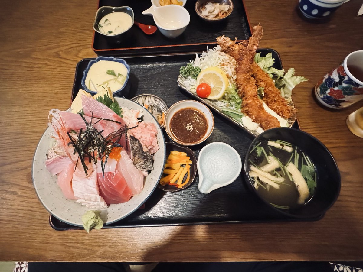 heartnodog's tweet photo. ポケモンマンホール探す旅の1日目！石川県能登にて3枚のマンホール発見！ご飯もサイコーに美味かった！ #能登 #のと https://t.co/P9UU4JWrvF