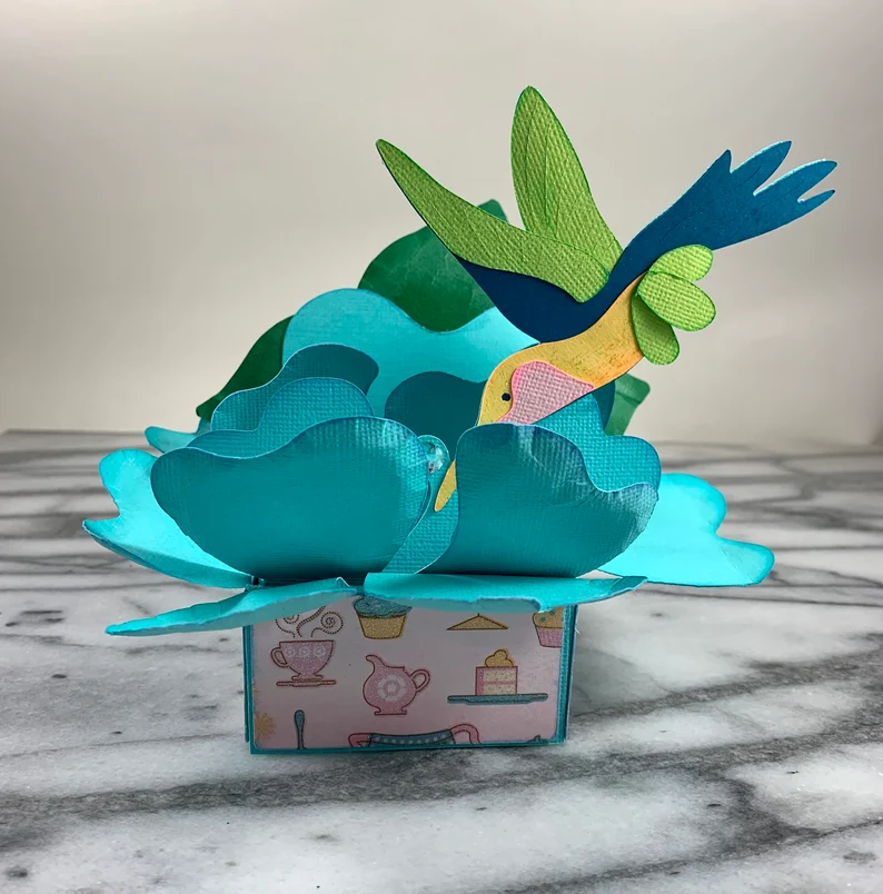 mcwilsonky's tweet image. Check this out from Angelica at @Athyme2beecomfo and her shop on #Etsy

Hummingbird Box Card: Teal Flower, Glitter Detail
etsy.com/listing/122717…

#partysupplies #starseller #etsyshop #handmade #papercraft