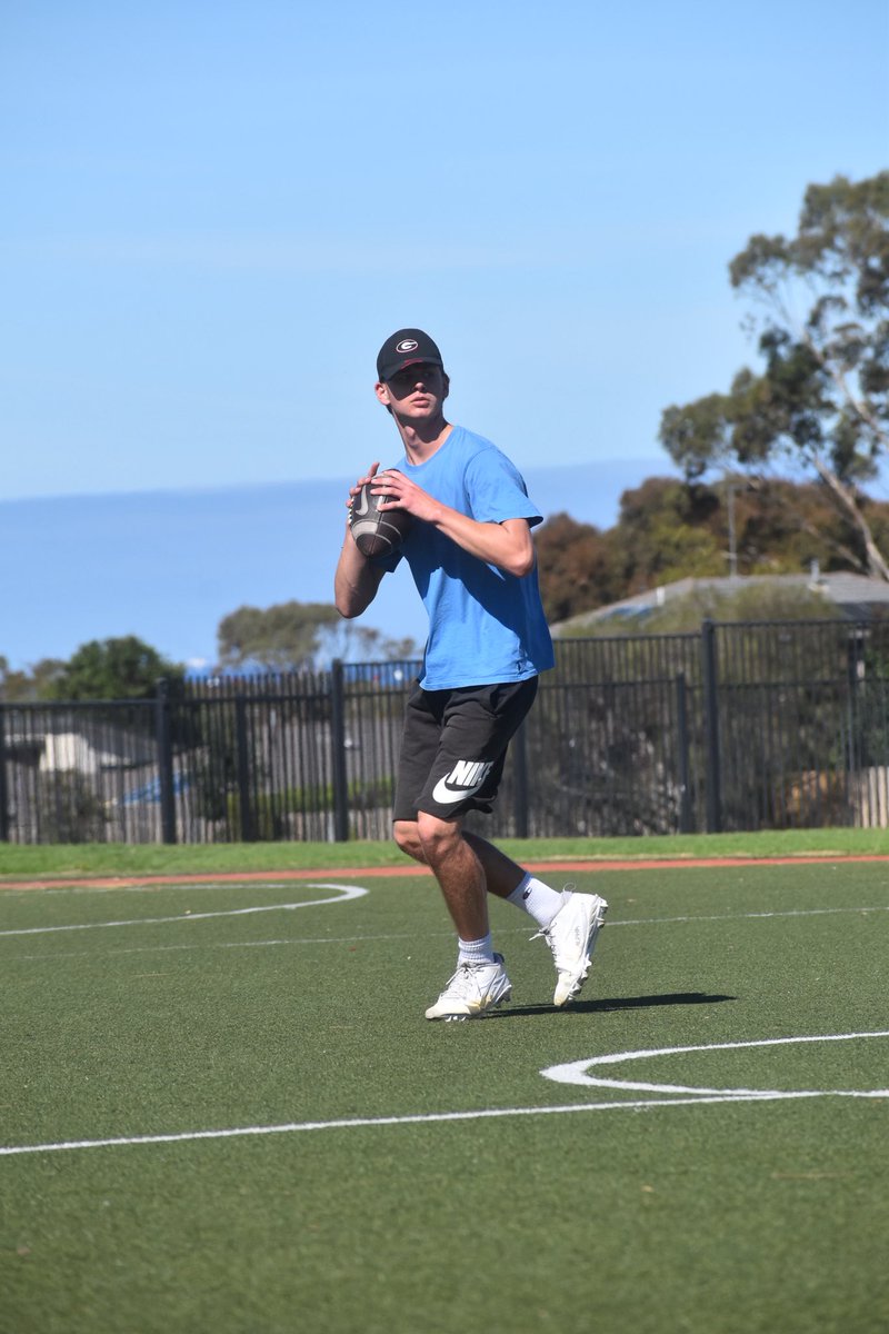 ThatQB_J11's tweet photo. Back home but still working 🇦🇺 
6’3 182 ATH | 3.6 GPA 📖 
#qb #wr #classof2028 https://t.co/f05FY8VpnJ