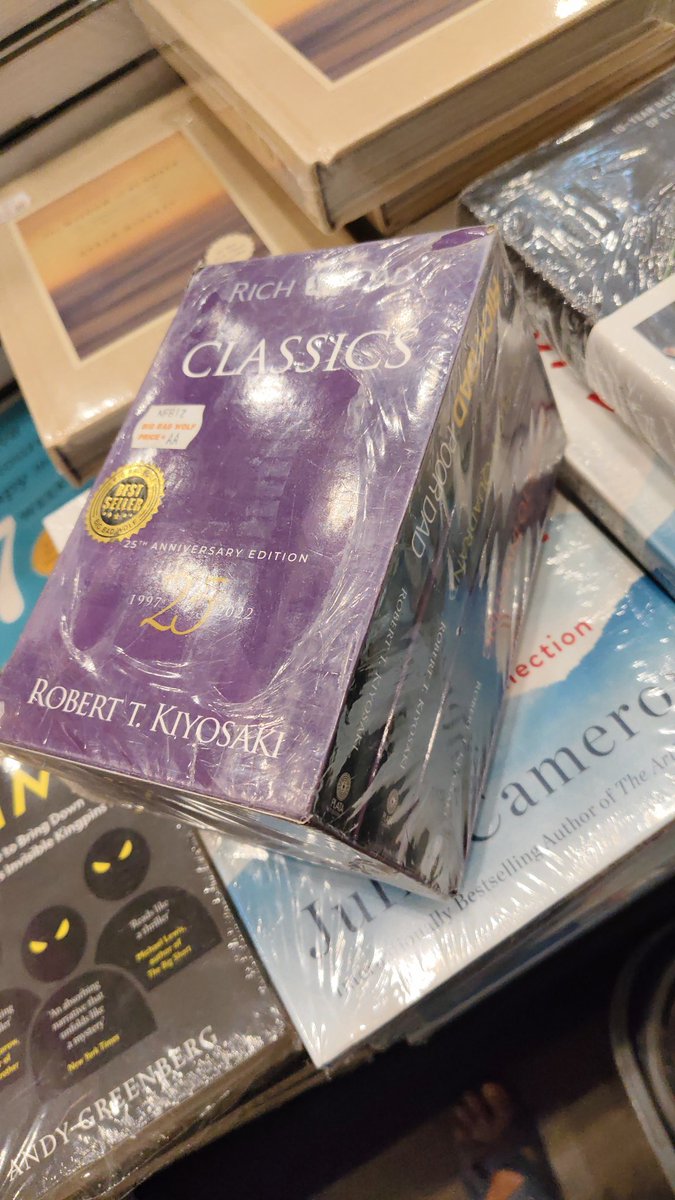dearphaenna's tweet photo. 📚 setbox https://t.co/4W0o5Iodx9