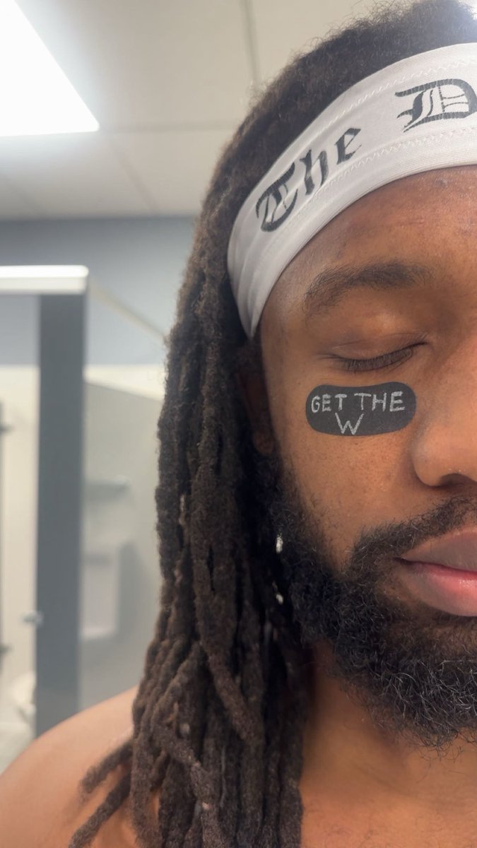 The__Deliverer's tweet photo. Tonight’s eye tape message … I have one goal in mind and that is to #GETTHEW and become the new @fountaincitypro champion‼️
#TeamMoses #TheDeliverer
#AlwaysReadyToDeliver
#AR2D #WWTBOTM https://t.co/47Ry0I0ptK