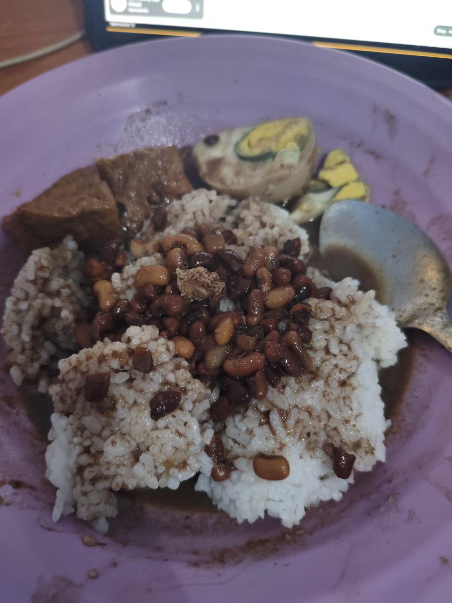 atboim's tweet photo. kalcersok ambarbinangun, sarapan brongkos https://t.co/Wr1HbEK8cq