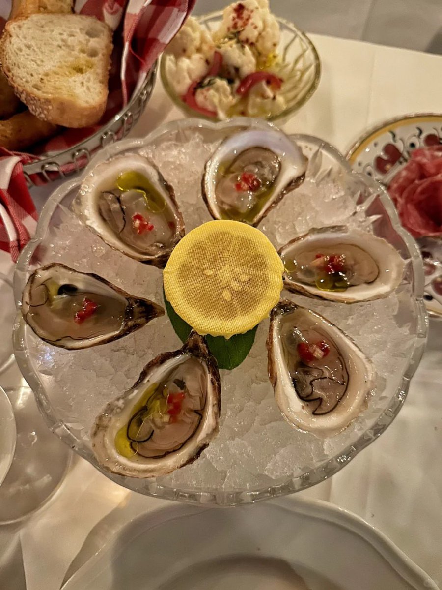 tycoonstat's tweet photo. Good food, good mood, and a girl who lives for every delicious bite. 🍽️❤️Dining like a queen because life is too short for boring meals. 👑🥂 https://t.co/RDhEwaXhGL