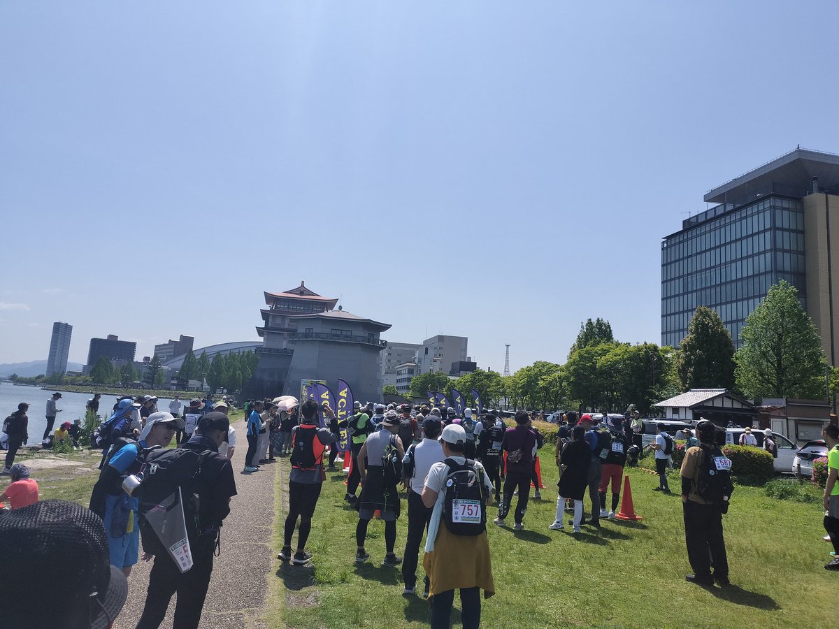 pugrunner's tweet photo. 大津から長浜高月までの100キロ歩きます。DNSグセついてるので今回は完歩目指します。
#ウルトラウォーキング
#琵琶湖 https://t.co/eKLwABaOge