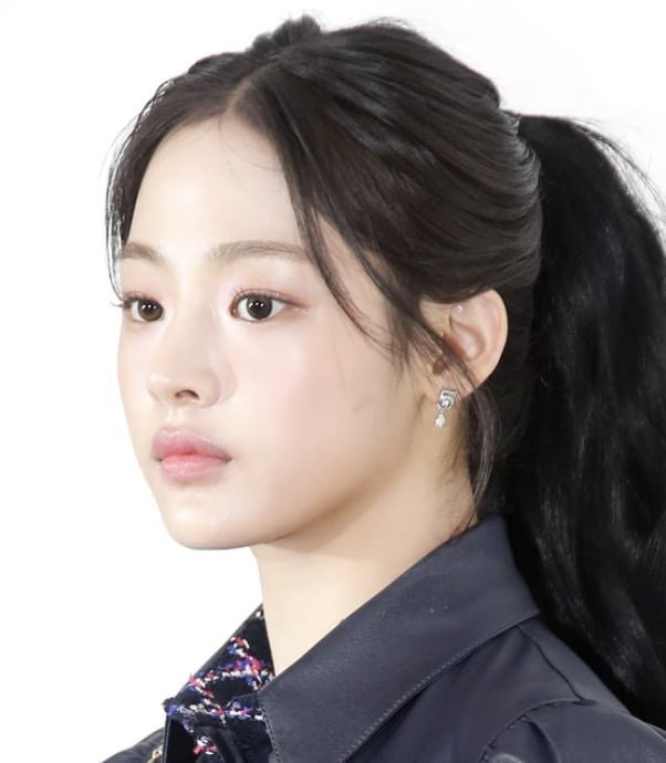 asdf7283's tweet image. 어쩜 이르케 
곰아지 그자체로 빚어져쓰까
민지야 행복한 하루 보내💙