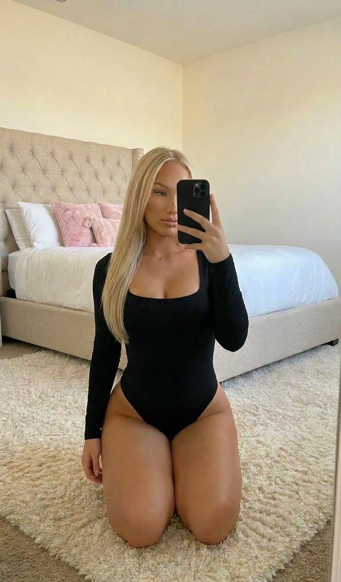 Lolacommands's tweet image. Empty ur wallets. #worship #findom #submissive #dominatrix #paypig #goddess #tribute #findomalpha #beta #betamen