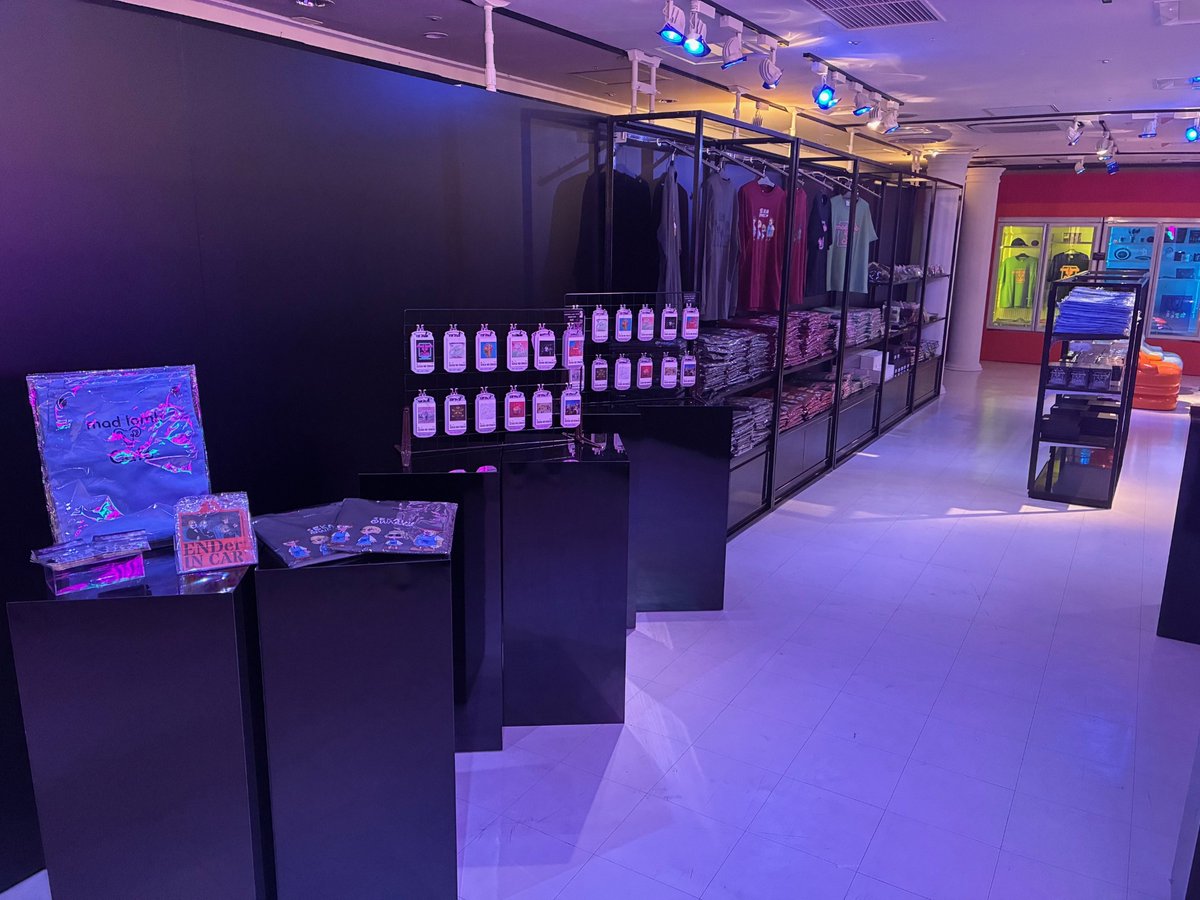 HMV栄 tweet media